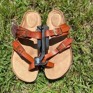 Time and Tru Sandals